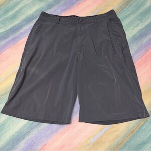 Lululemon Mens size 34 Kahuna Performance Stretch Training Hiking Short gray